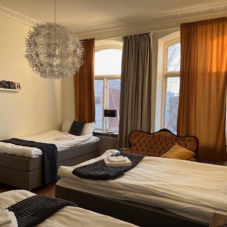 Froevi Hotell Frovi Extérieur photo