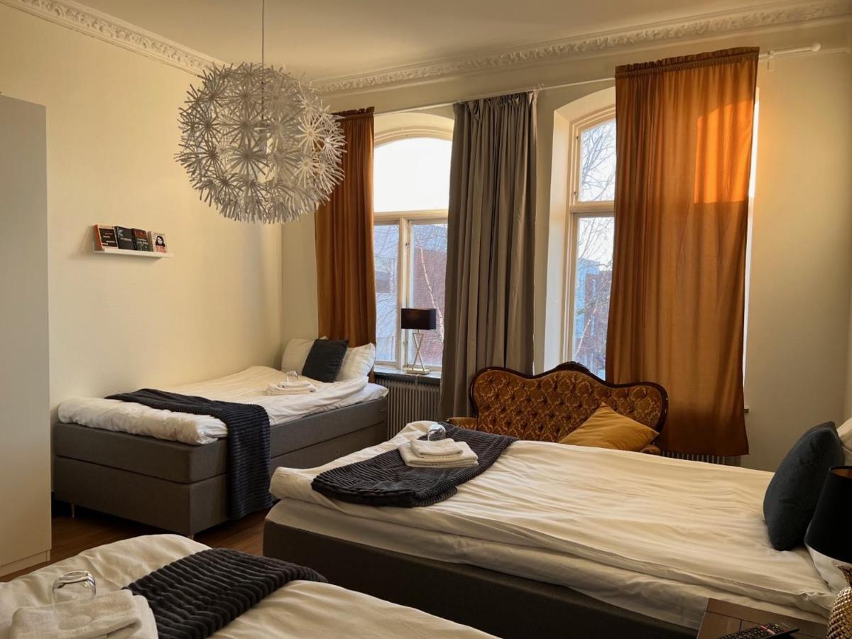 Froevi Hotell Frovi Extérieur photo